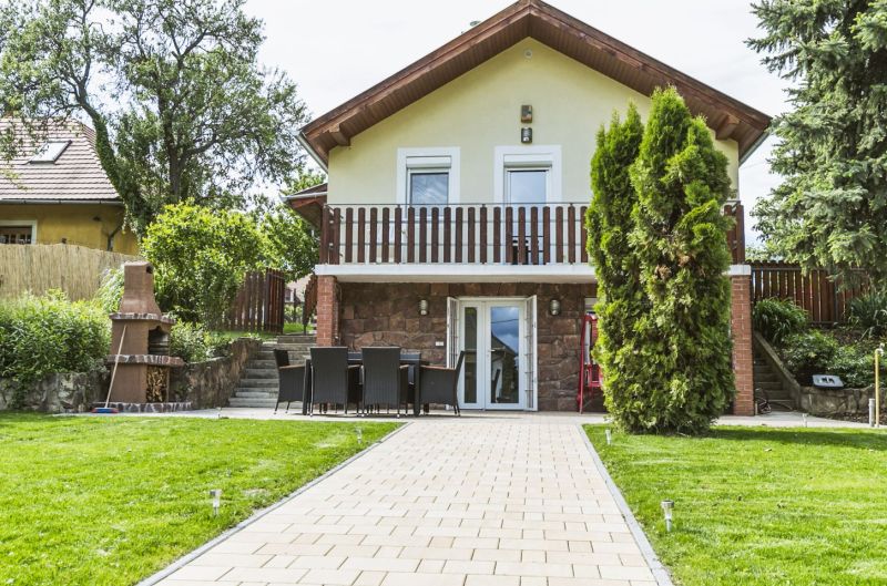 Ábrahámhegy apartmanház